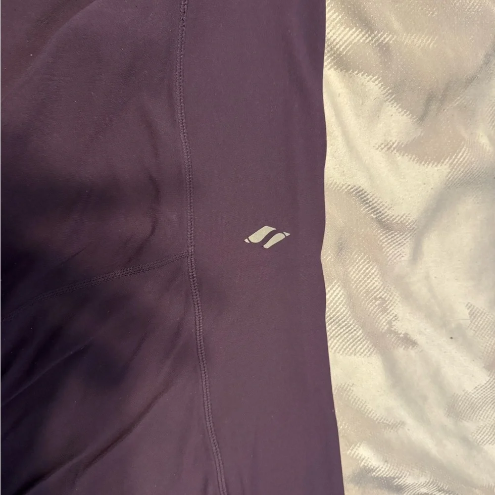Stylish Dark Purple Workout Leggings, Thick with Pocket. - Picture 2 of 3